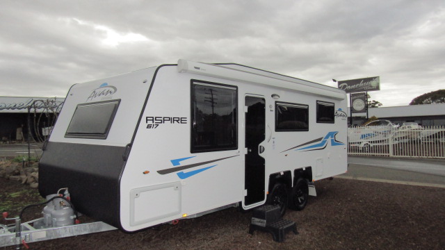 AVAN ENSUITE ASPIRE 617 FAMILY BUNKS CARAVAN