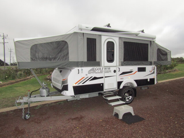 Golf Bush Challenger 3 Off Highway Camper