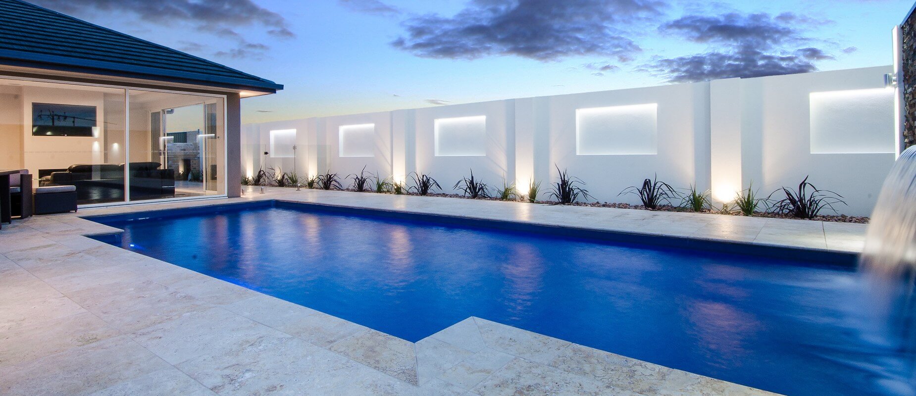 010-Compass-Pools-Australia_Vogue-family-fibreglass-pool-with-waterwall-water-feature