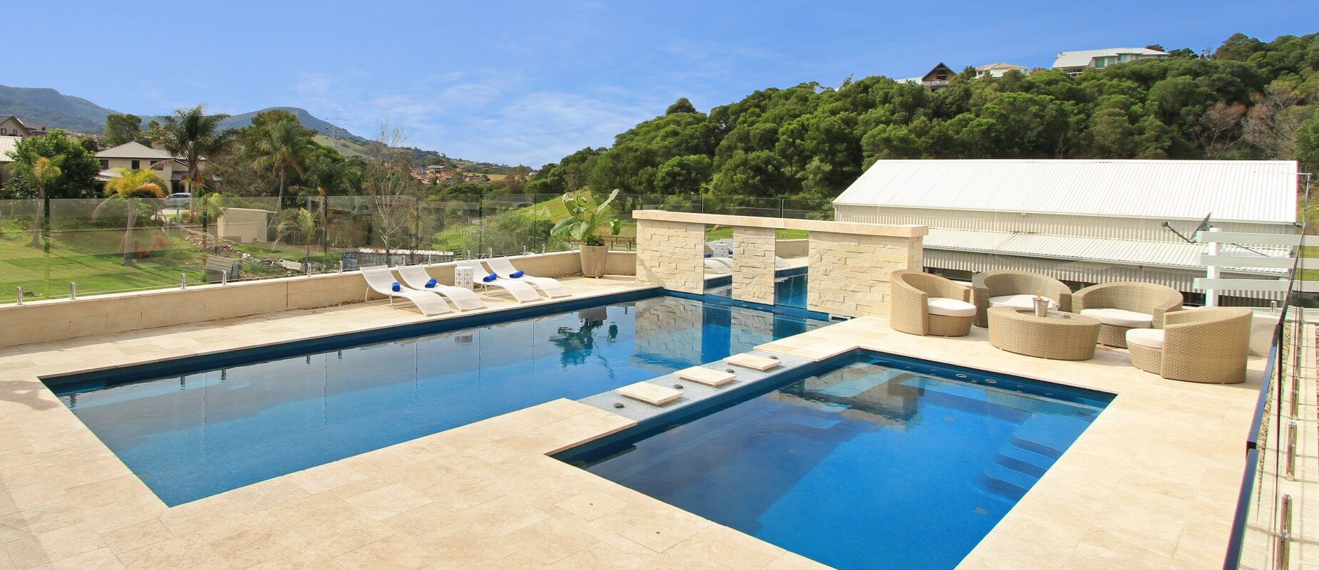 Compass-Pools-Australia_Small-or-large-two-fibreglass-pools-with-spa-jets-and-swim-jets-and-fabulous-views