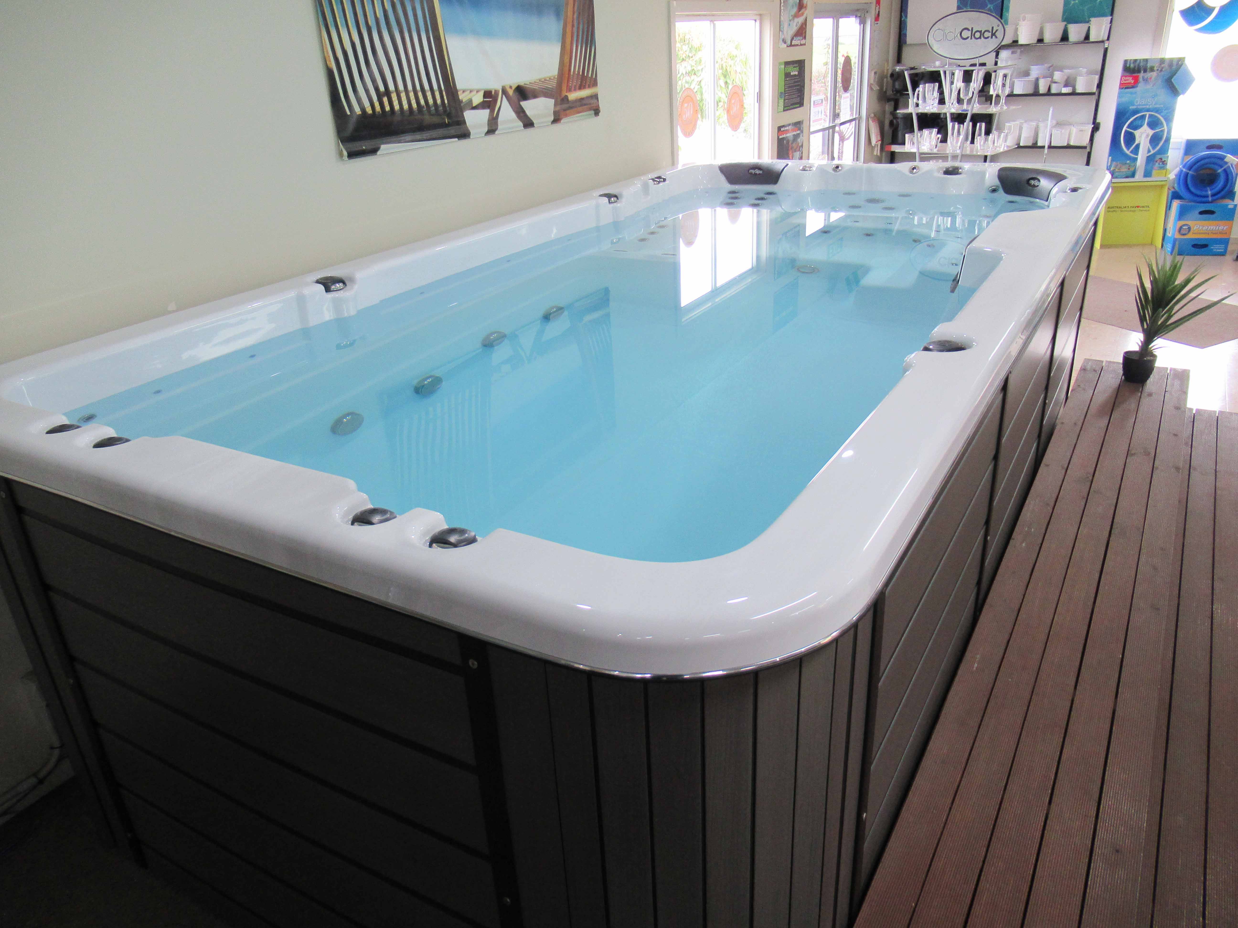 Donehues_Leisure_New_Mt-Gambier_Sapphire_Spa_Swimspa_My-personal_Extreme-trainer_347-2