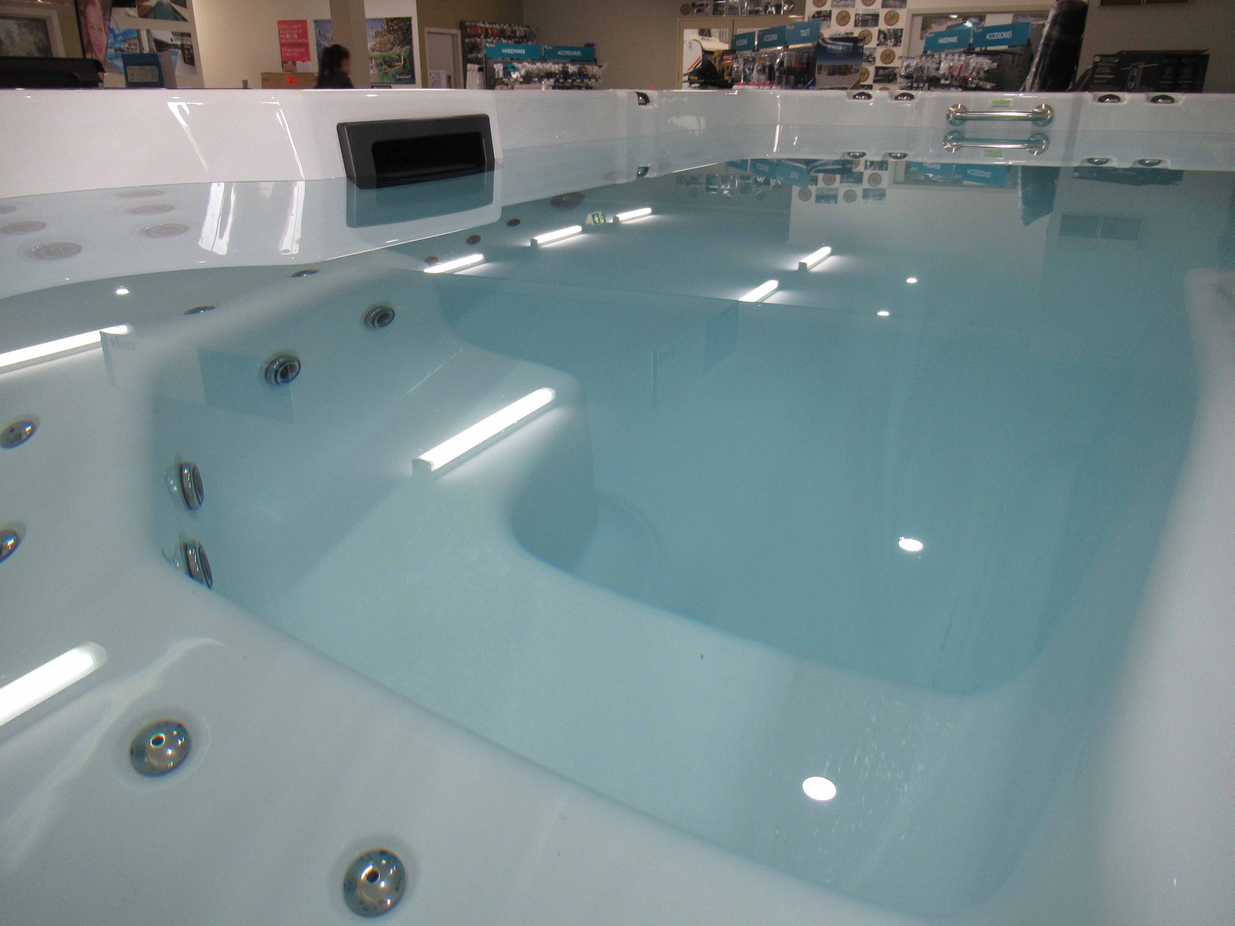 Donehues_Leisure_New_Mt-Gambier_Sapphire_Spa_Swimspa_My-personal_Extreme-trainer_347-9